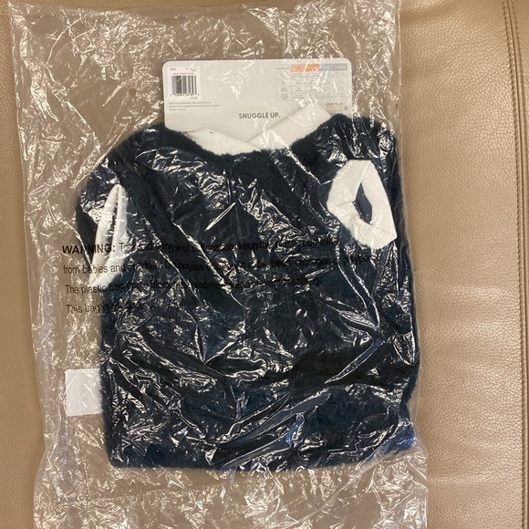 Koolaburra by Ugg Dakota Pet Sweater Navy- Large - Picture 5 of 6